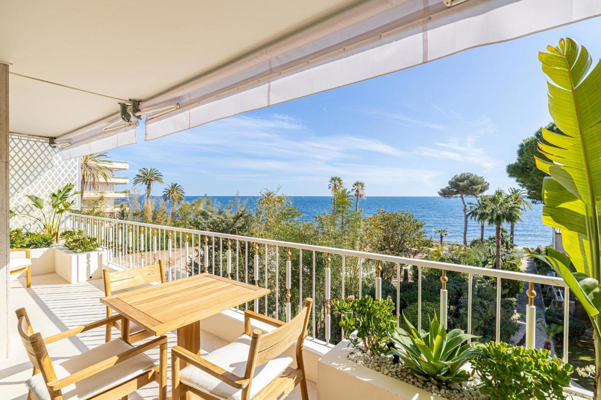 Ref 1981 - Sea View Palm Apartament